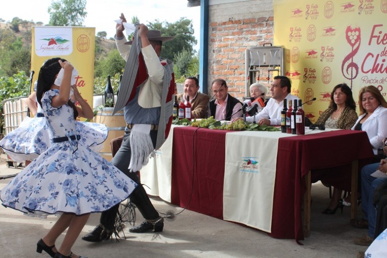 Fiesta de la Chicha comienza a llenar los vasos y encender las