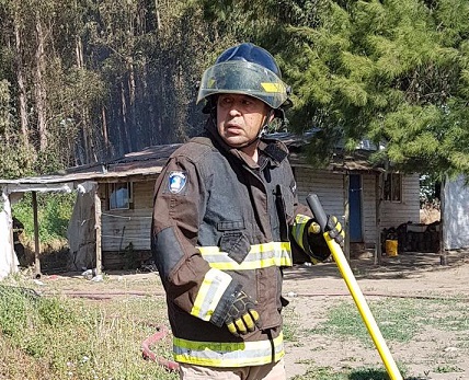 Controlado Incendio Forestal En Cerro La Campana De Sagrada Familia.